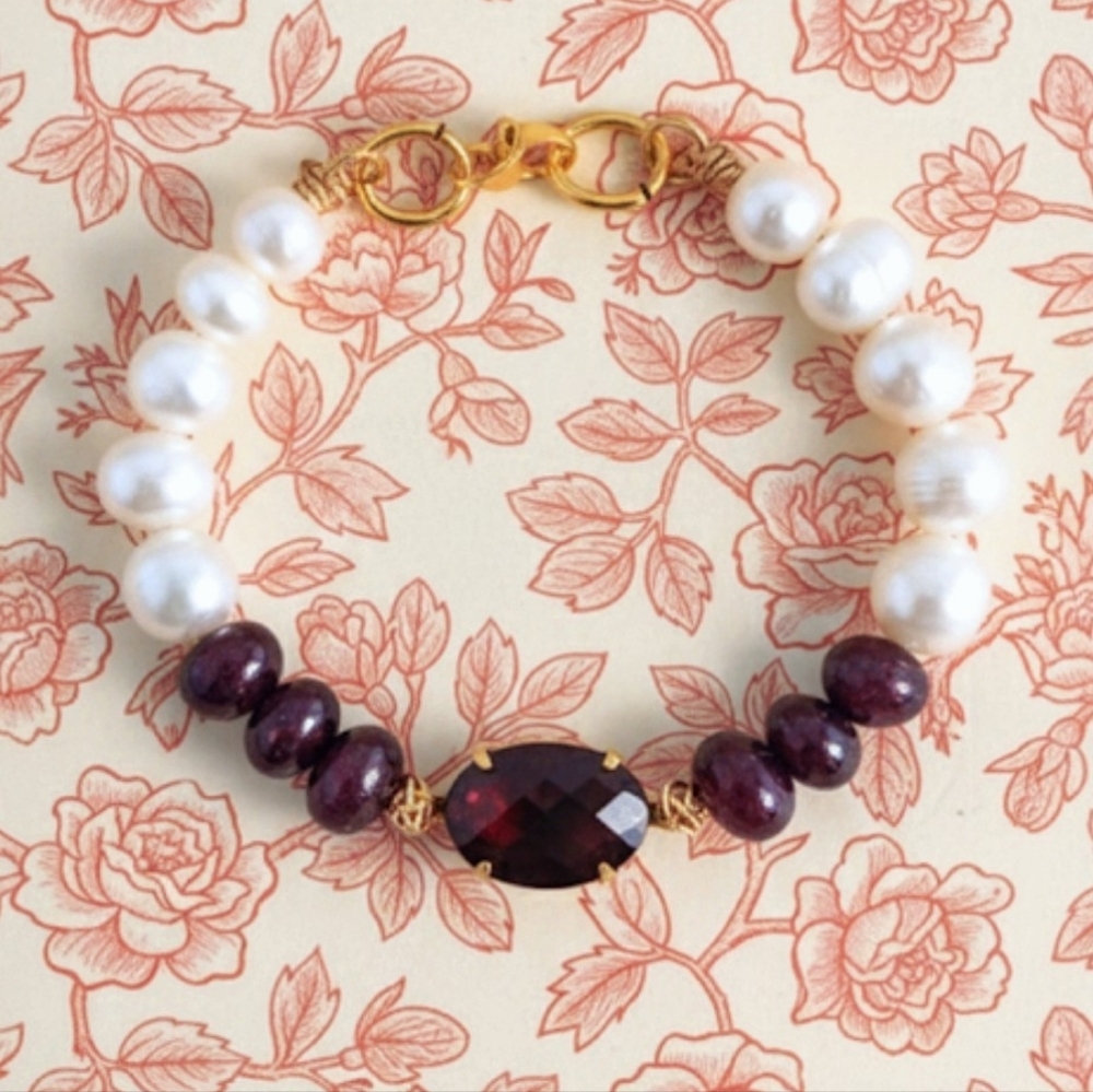 Genuine Rough Ruby 9 Carats And Freshwater Pearl Bracelet
